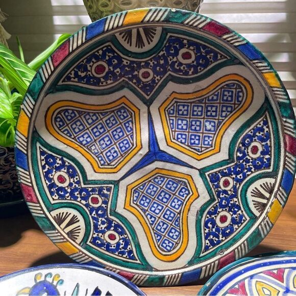 Set of 3 Decorative Plates - Picture 2 of 14